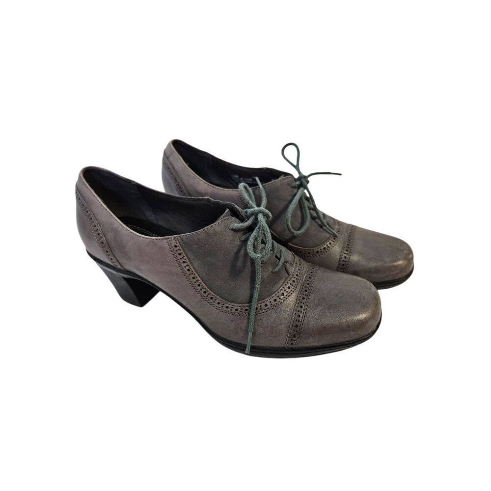 Clarks Bendables block gray leather heeled shoes. Size 10.